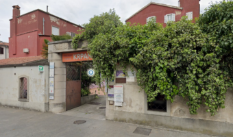 stavba na Vojkovem nabrežju 23 v Kopru